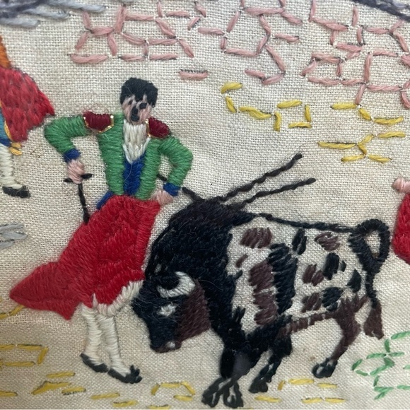 Vintage Needlework Crewl Souvenir Pillow Cover Madrid Spain Wood Frame Folk Art - Picture 8 of 10